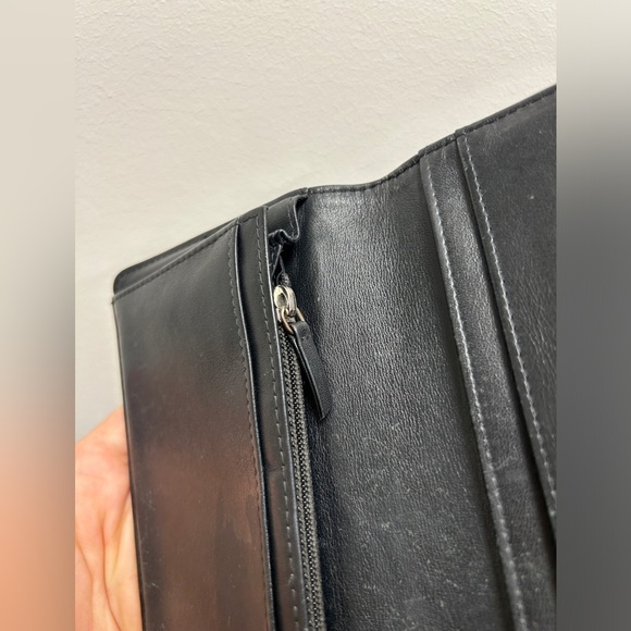 Chanel Black Camellia Wallet - Picture 6 of 9